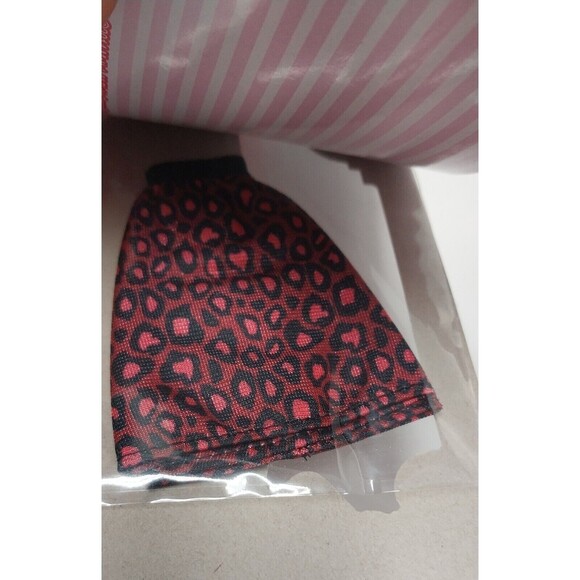 Brand New Sealed Mattel Barbie Doll Fashion Dress Skirt Red Black Leopard Print - Picture 5 of 6